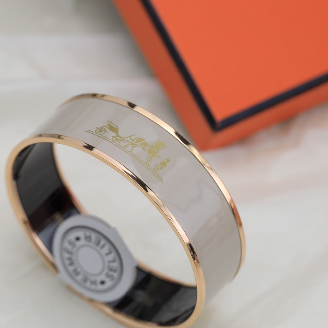 18K Enamel Cal¨¨che Wide Bangle H Bracelet