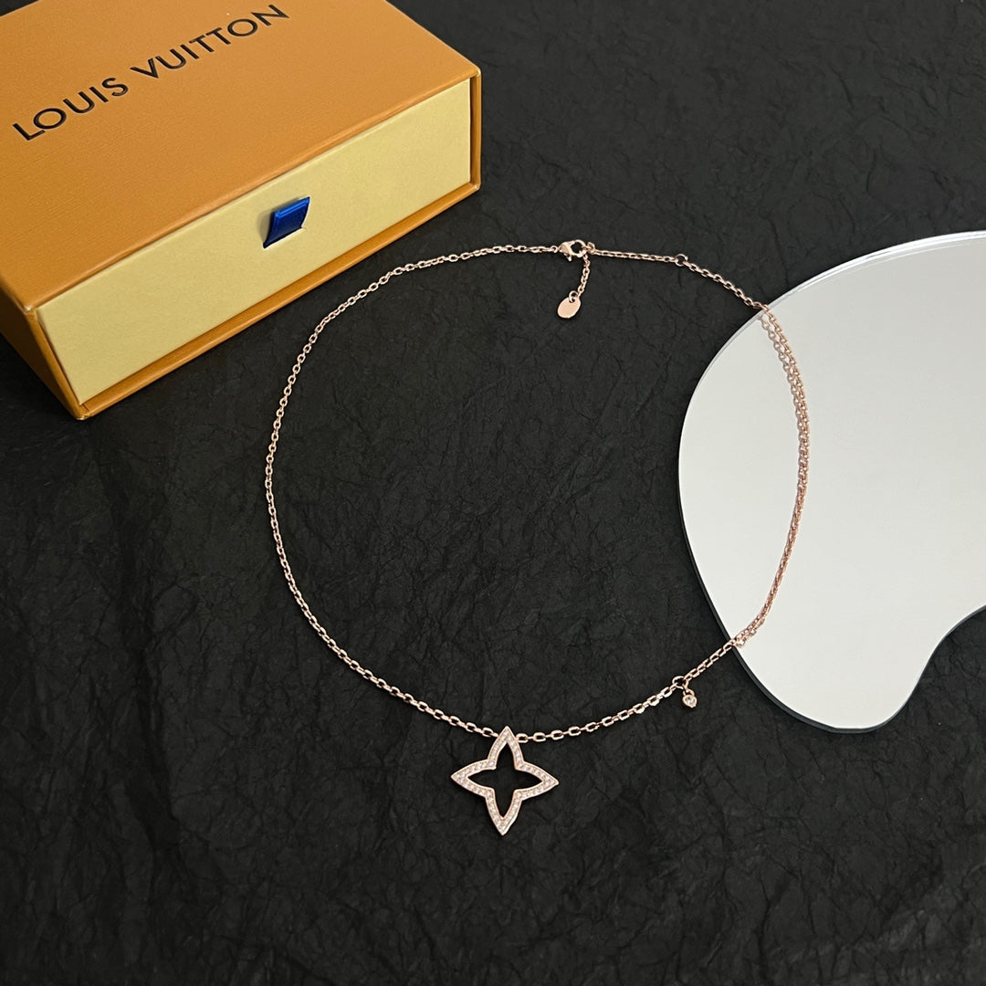 18K Louis Blossom Pendant Necklace