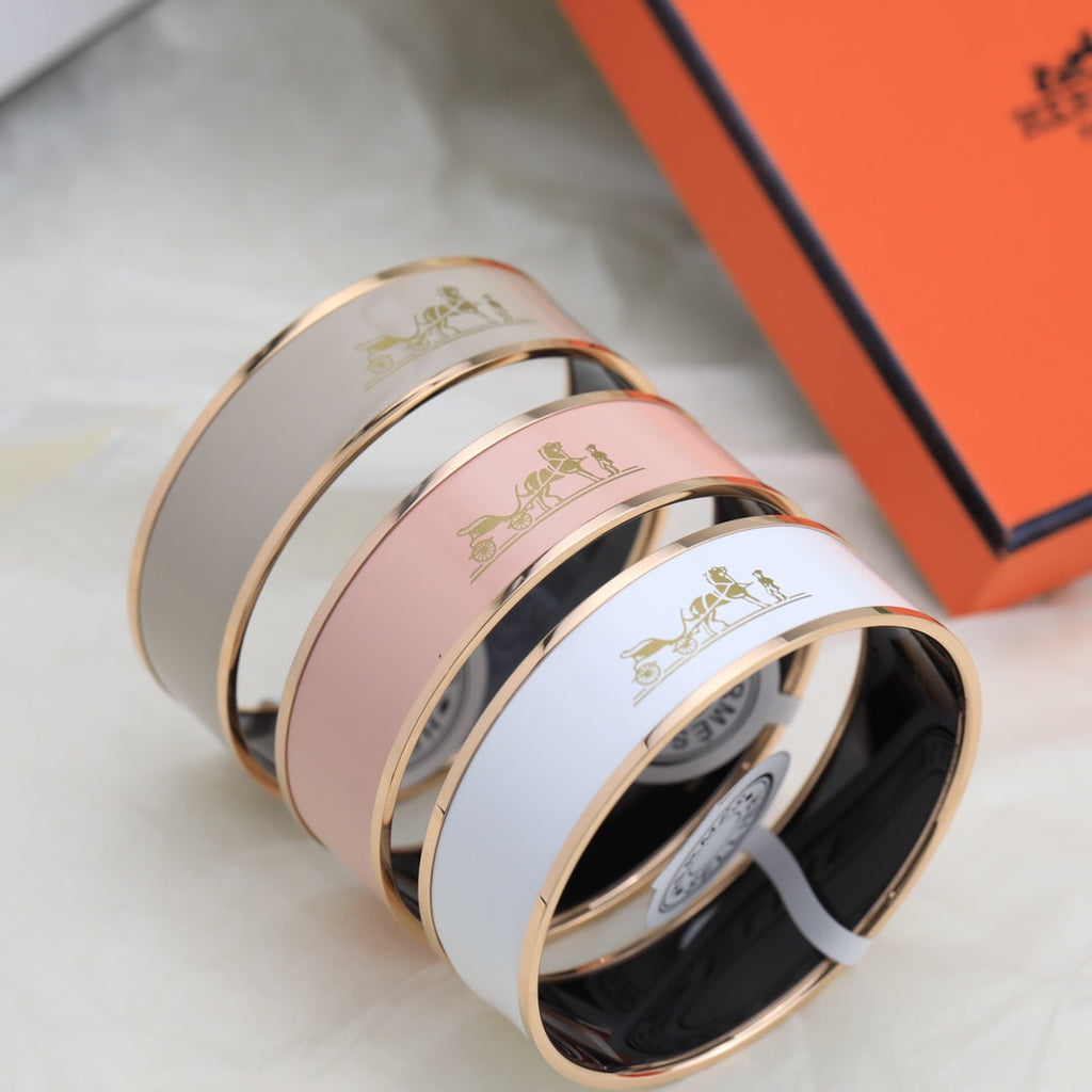 18K Enamel Cal¨¨che Wide Bangle H Bracelet
