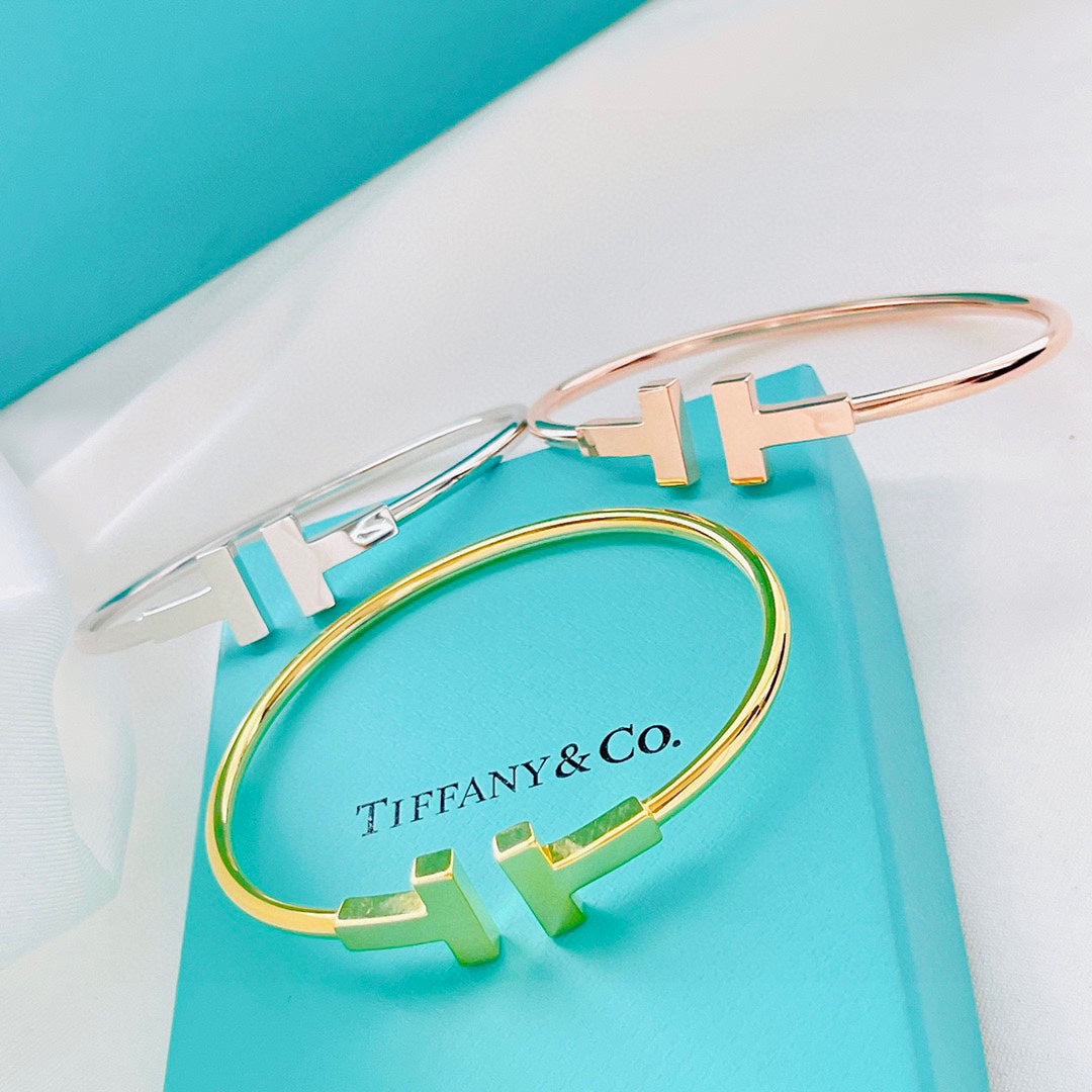 18K T Wire Bracelet