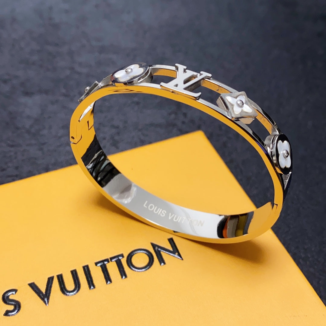 18K Louis Crystal Studded Bracelet